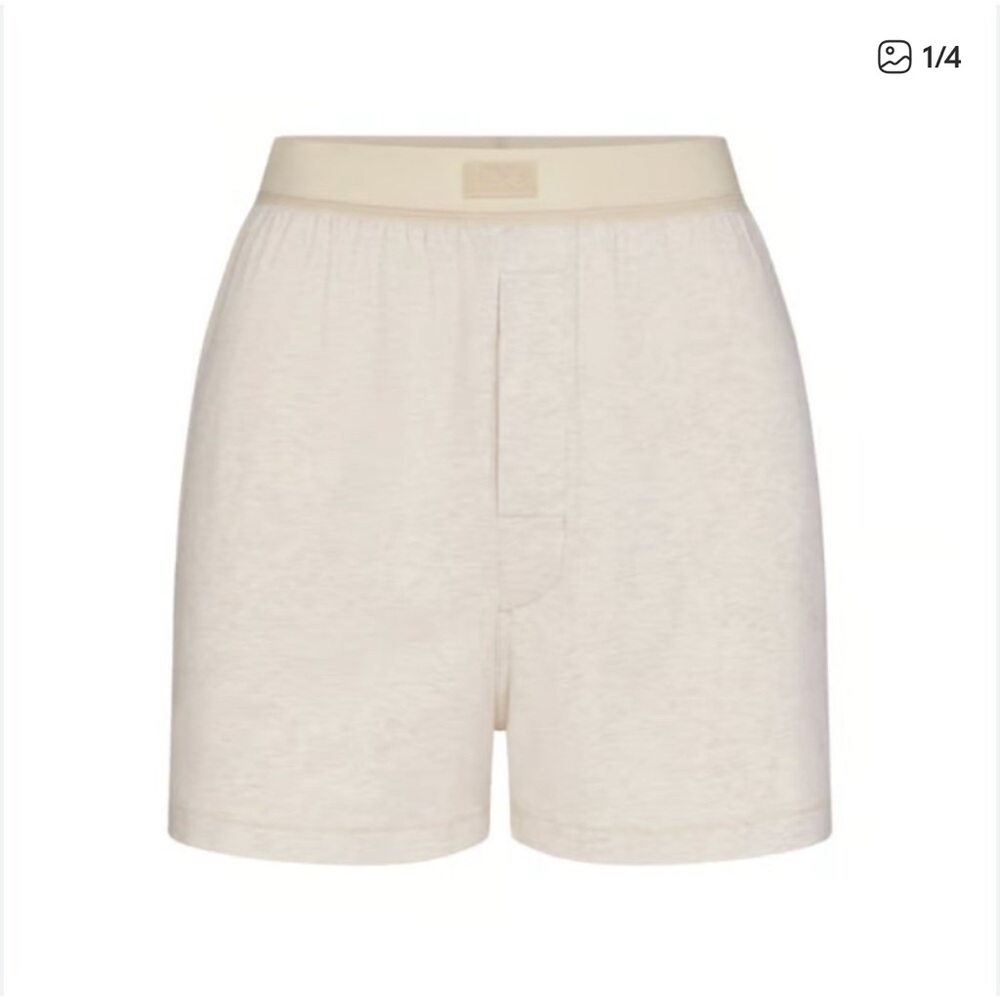 Skims boyfriend boxer shorts
